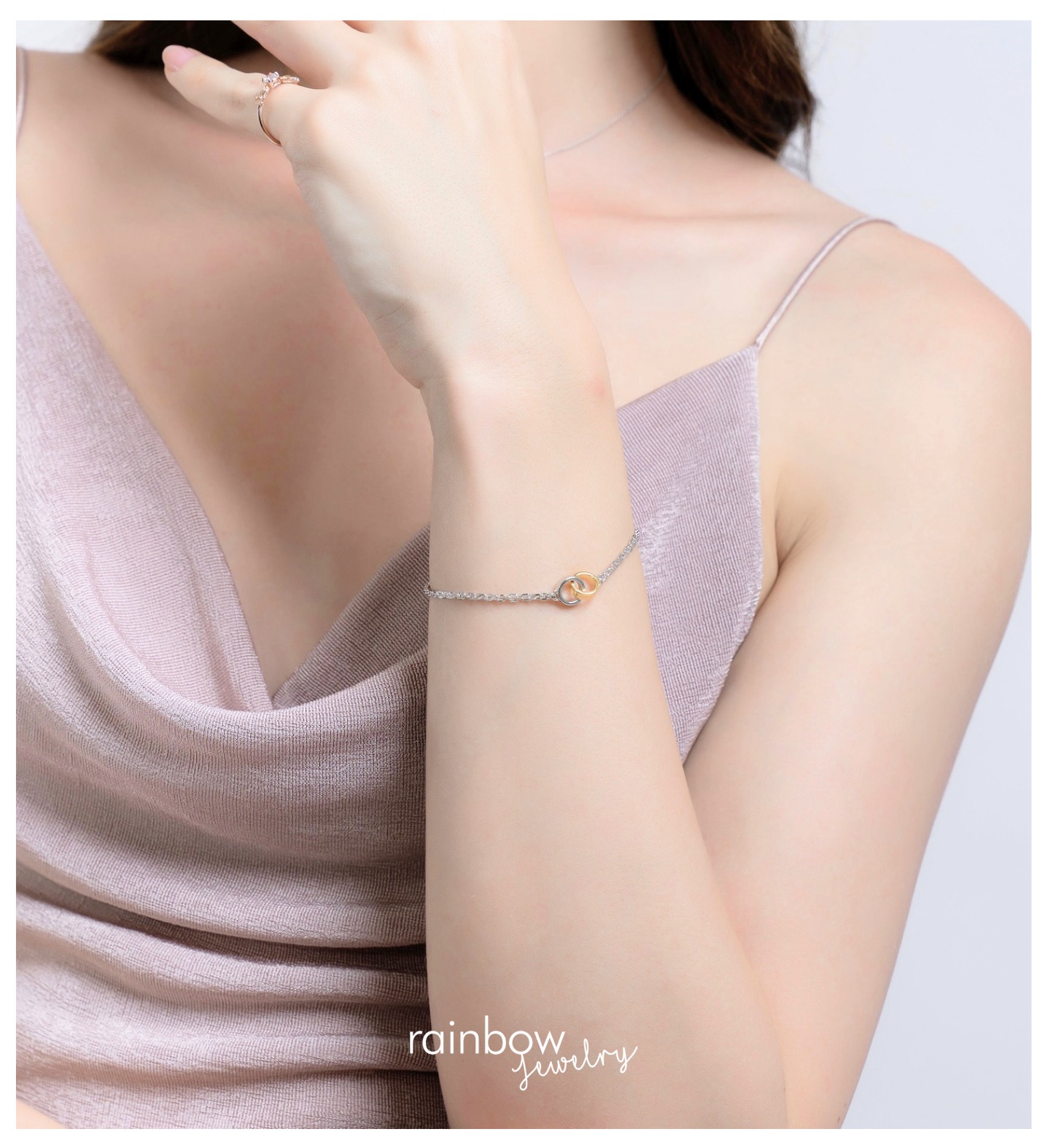 สร้อยข้อมือสลักยันต์มนตรา "ลักษมีคเณศ" ที่สุดแห่งสายมู 2 in 1 สองครอบครัวมหาเทพแห่งความสำเร็จ ร่ำรวย และ ความรัก *ปลุกเสกแล้ว*